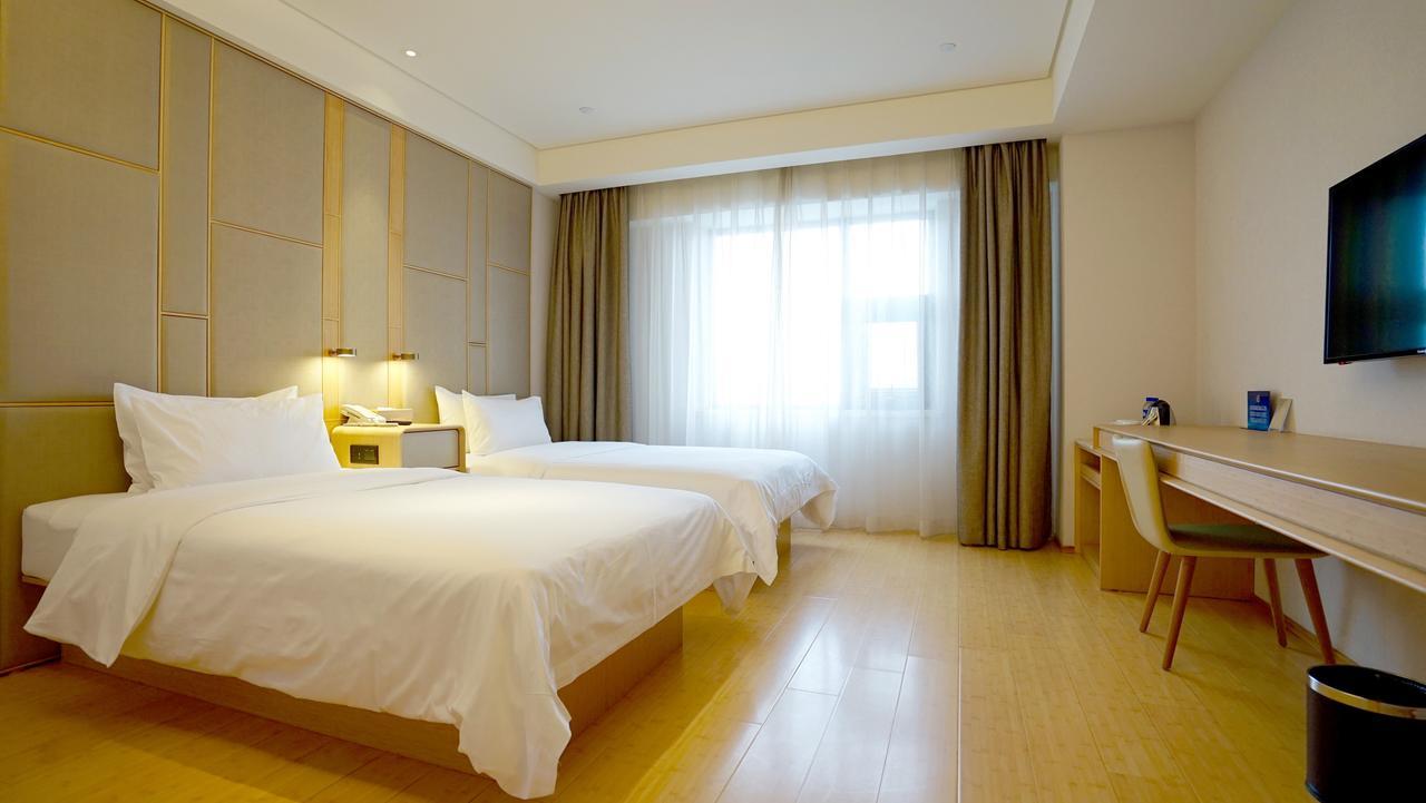 Hotel Ji Huai Hai 3*